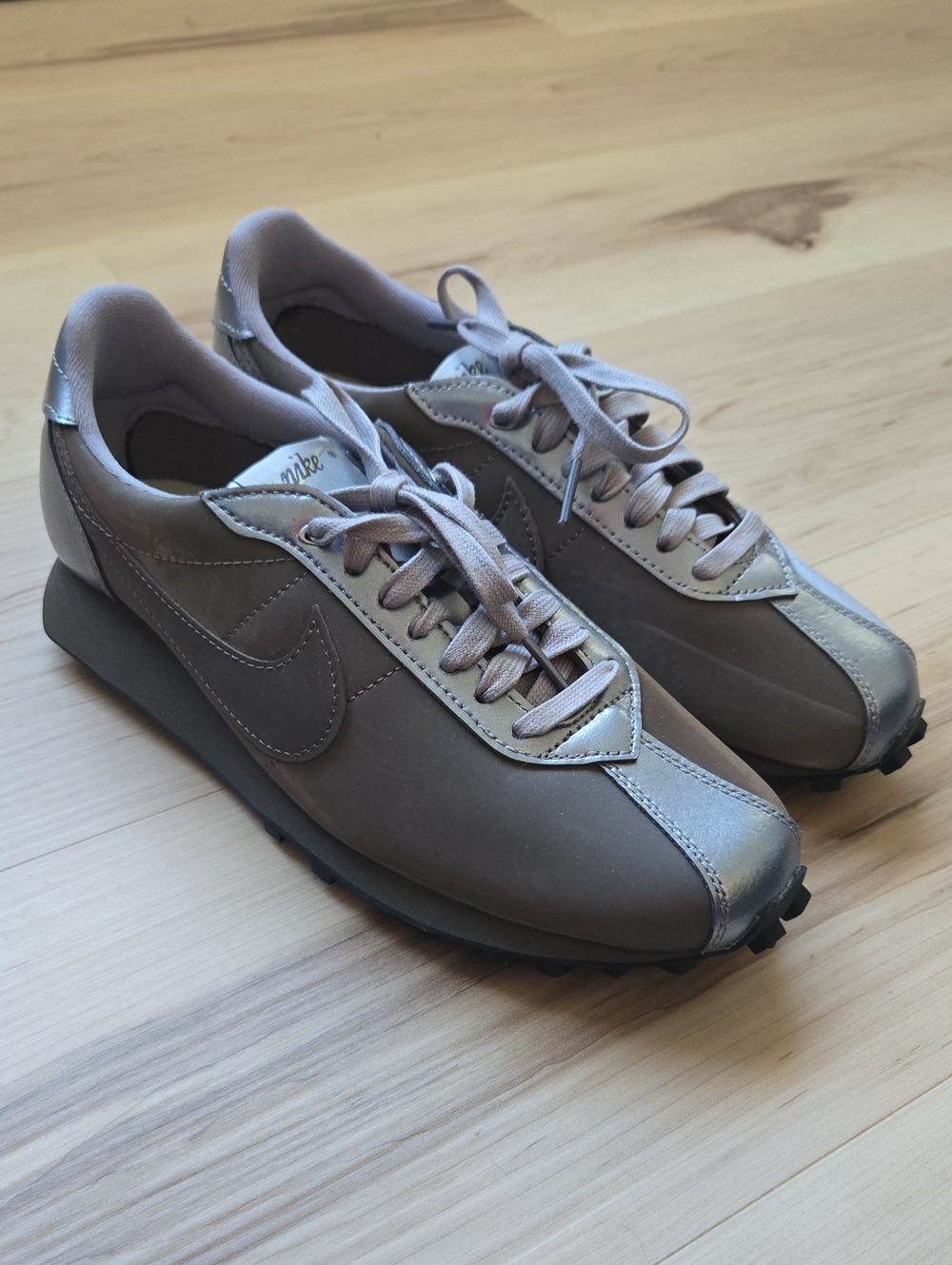 New! Nike Women's LD-1000, Cave Stone/Mtlc Cool Grey/Cement Grey, Size 8.5